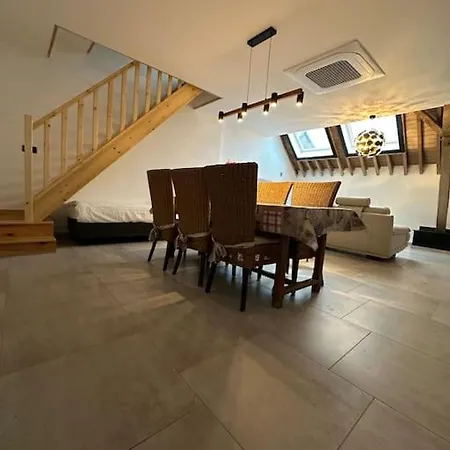 De La Vieille Grange Apartment *